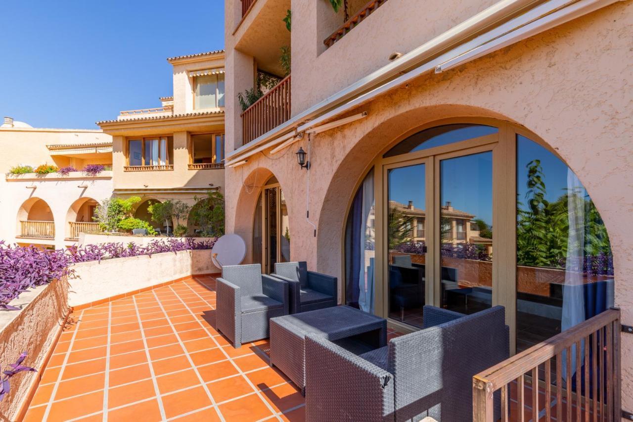 Simplicity Luxury Apartment Альтеа Экстерьер фото
